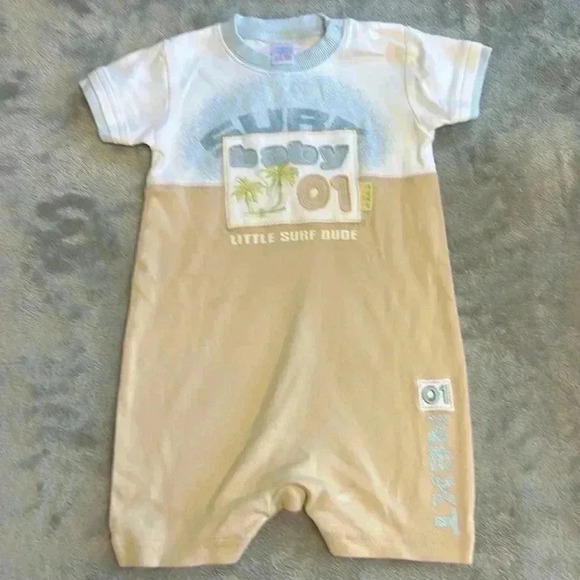 Next - LIKE NEW - Set of 3 short sleeve rompers. Size  6-9 months - Picture 6 of 7